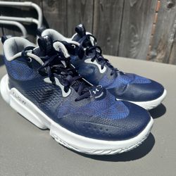 Under Armour Flow FUTR Size 11
