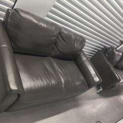 New Leather Couches Only Used 3 Months 