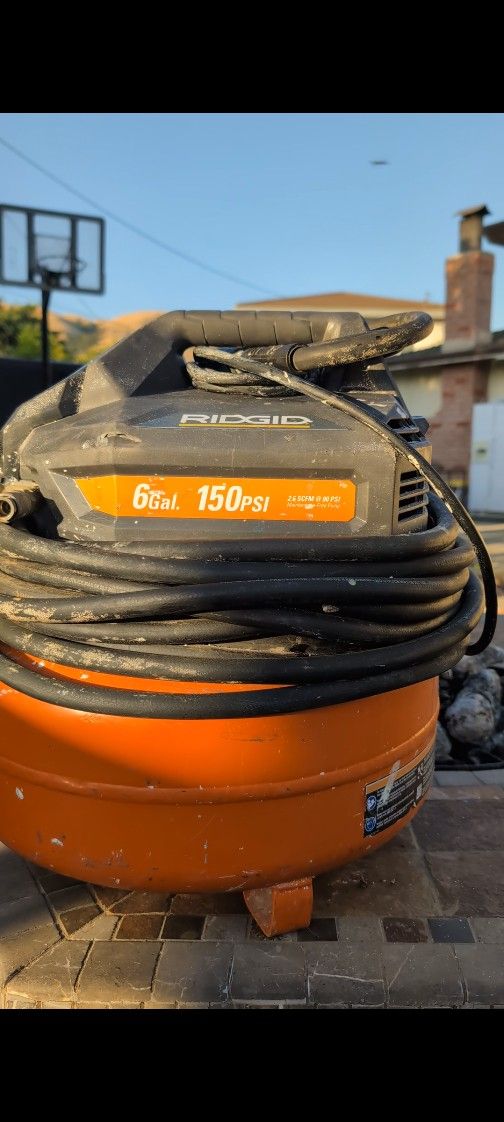 Air Compressor Ridgid 6 Gal.