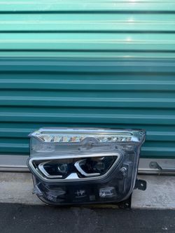 Vinfast VF 8 .. 2023 2024 2025 Left Side LED Headlight OEM
