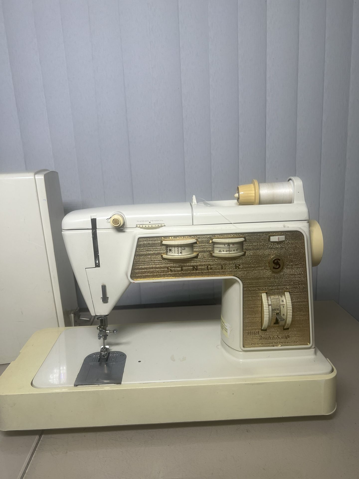 Singer Golden Touch Deluxe Zig Zag 750 Sewing Machine Parts Or Repair Only . Used in good cosmetic condition. Sold as is for parts or repair only! Why
