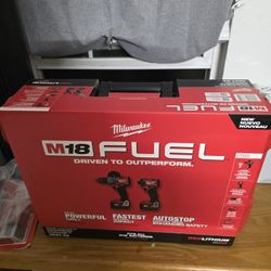 Milwaukee M18 FUEL 18V Lithium-Ion Brushless Cordless Hammer Drill and Impact Driver Combo Kit Set (2-Tool)  2 Two Dos Batteries Nuevo Nueva 