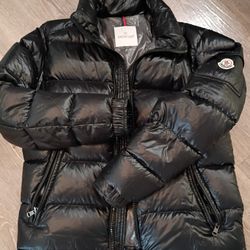 Moncler Maya (L) - NO HOOD