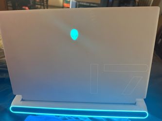 Alienware x17 R2 Gaming Laptop | 17.3" | i9-12900H | RTX 3070 Ti 8GB | 16GB RAM | 1TB SSD