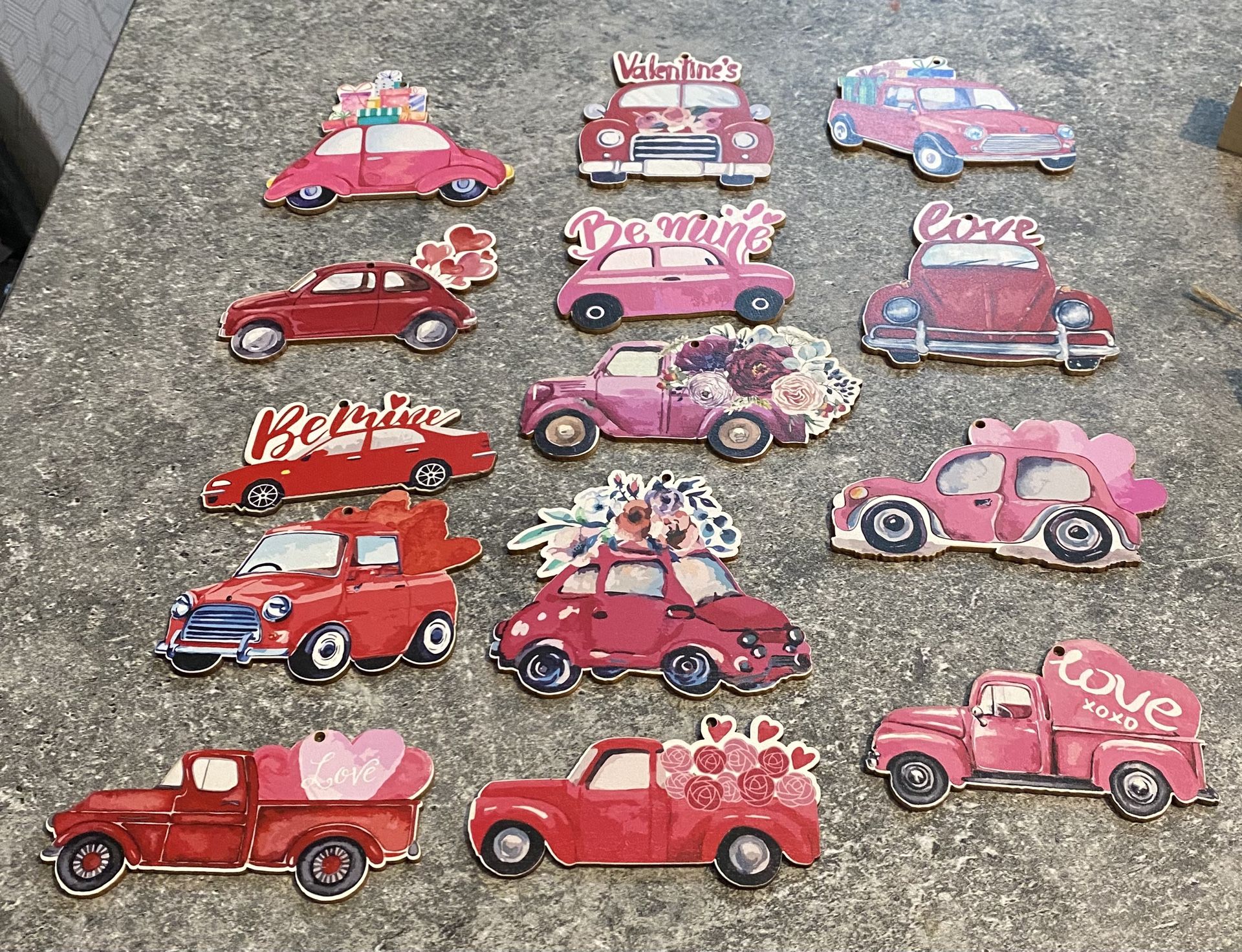 14 Piece Valentines Day Decorations. Hanging Or With Wooden Stands, New !