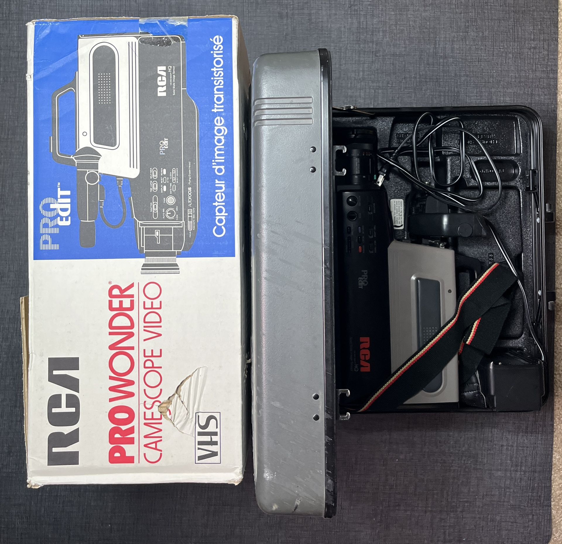 RCA Pro Wonder Vhs Recorder With Original Box, Carrying Case, Battery , Charger, And Extra Cables + Manuals 