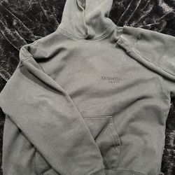 Men’s Medium Essentials Hoodie Worn A Few Times. 