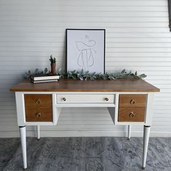Vanity/ Desk/ Table