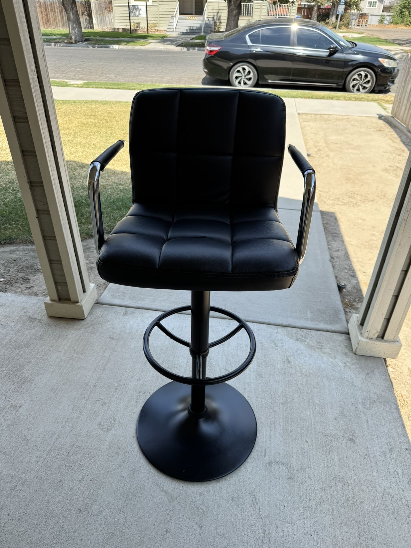 Barber/Tattoo Artist Chair