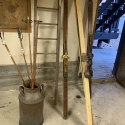 Antique Skis 