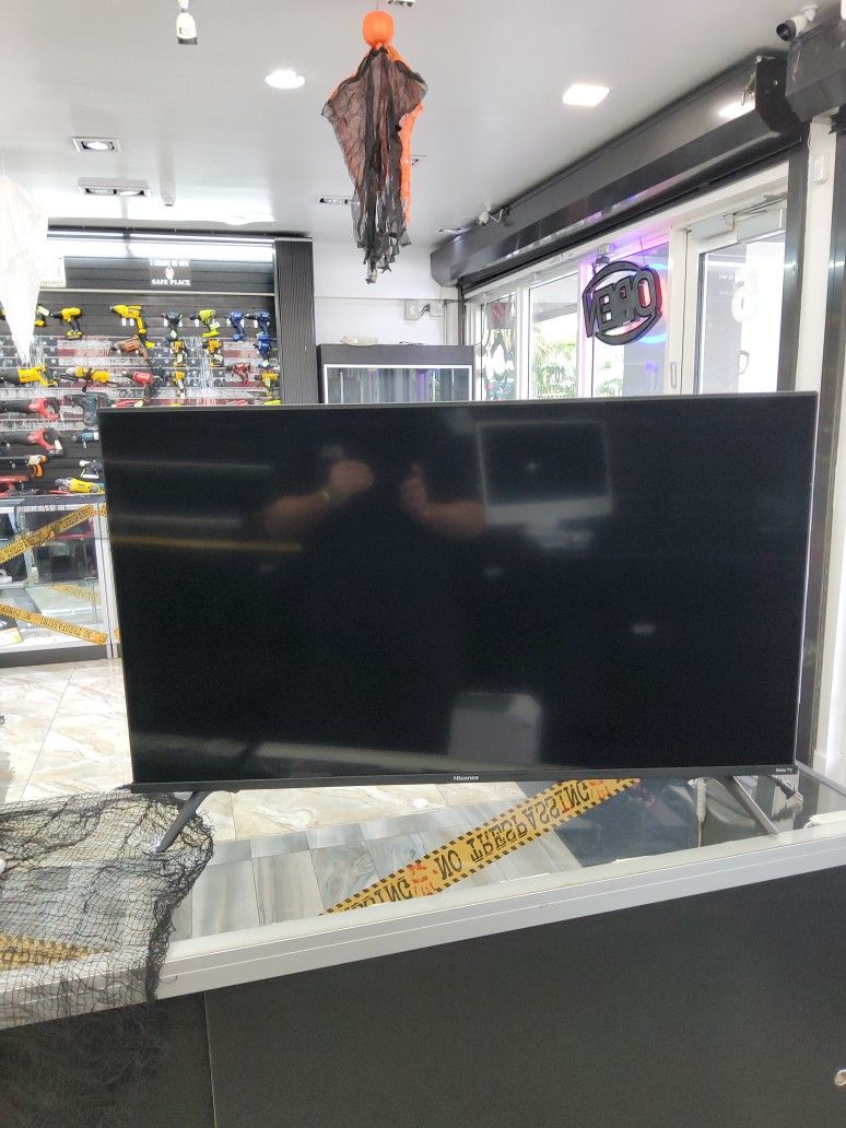 Hisense 40" Roku TV
