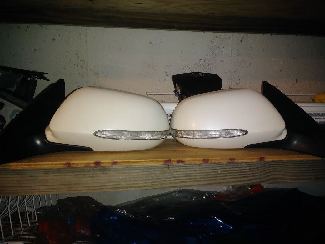 2008 Acura TSX mirrors in good condition