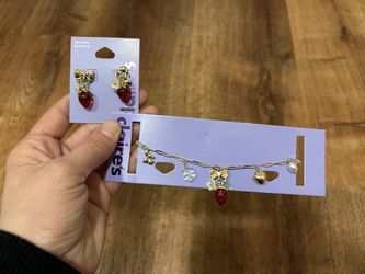 Clair’s Strawberry Matching Bracelet Set