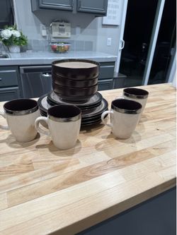Dinner plates set