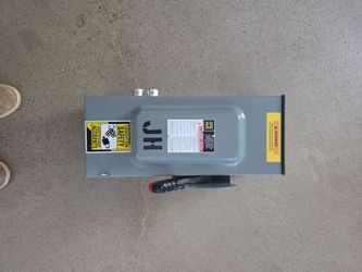 Square D H363RB 100 Amp 600V 3-Pole NEMA 3R Heavy Duty Safety Switch Disconnect w/ Fuses