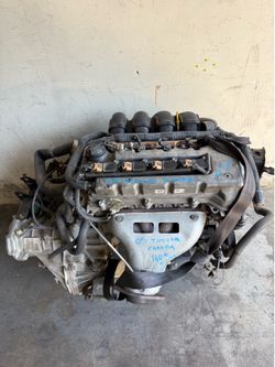 2005 Toyota Corolla complete engine &trans parts