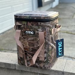 Rtic 24can backpack Cooler  ( Camo Color ) 