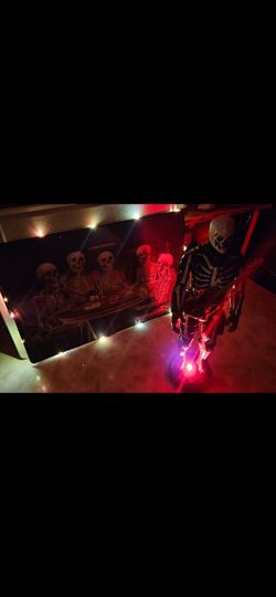 CUSTOM/UNIQUE: Halloween Skeleton w/guitar Art Print tin (16"×12") and Figure (12") w/LED lights, firm.