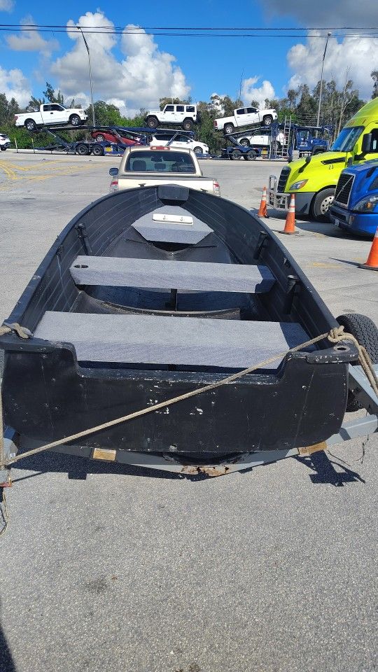 14 ft Jon Boat Aluminum Wide and Stable