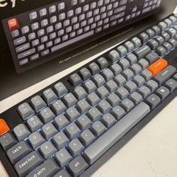 Keychron K10 Max mechanical white backlit keyboard 2.4ghz and Bluetooth with super brown switches