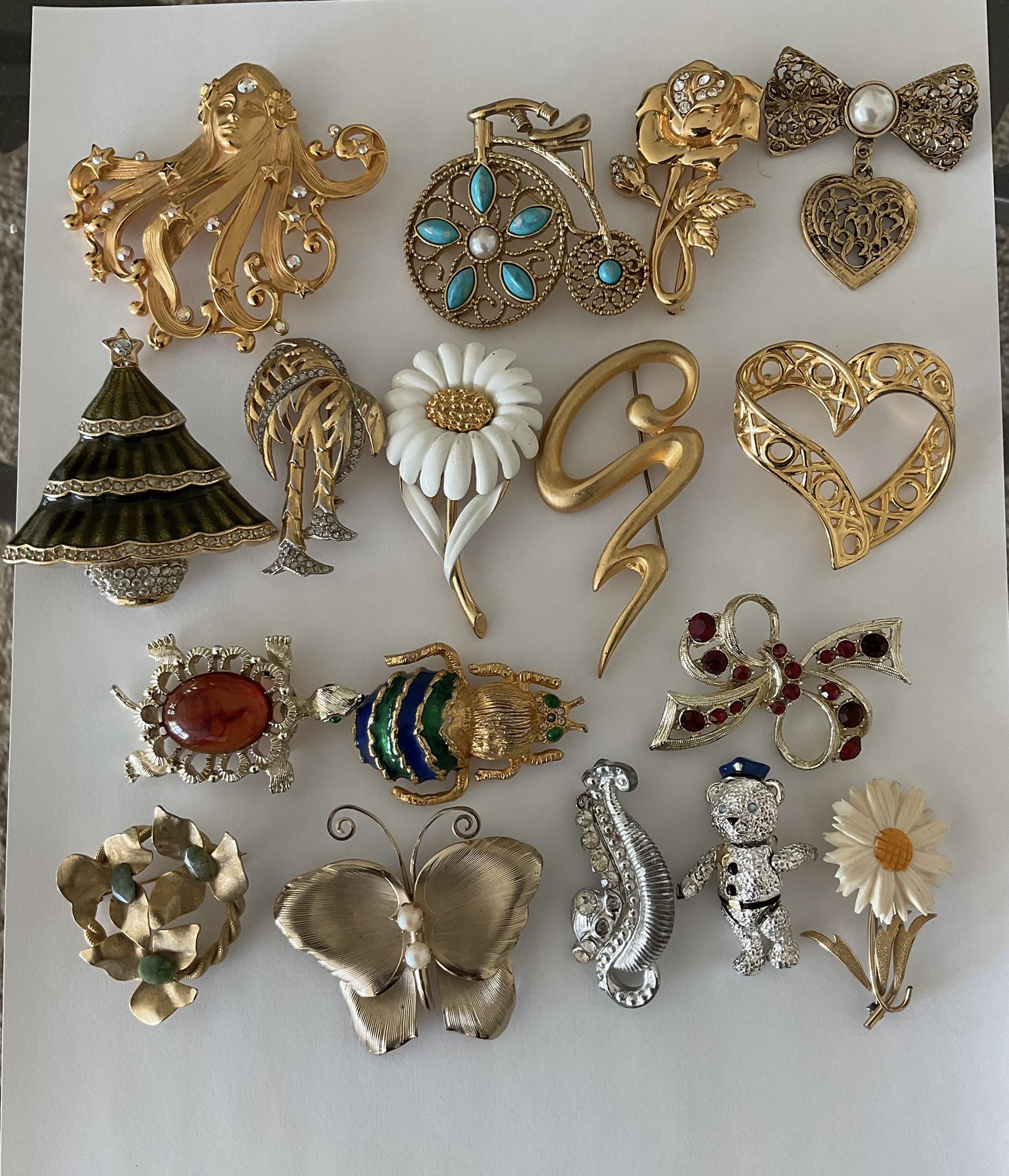 Vintage Brooches Costume Jewelry lot of 17 signed & unsigned