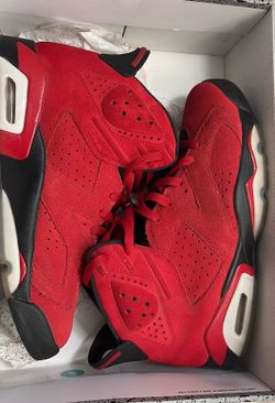 Red Jordan 6s size 9