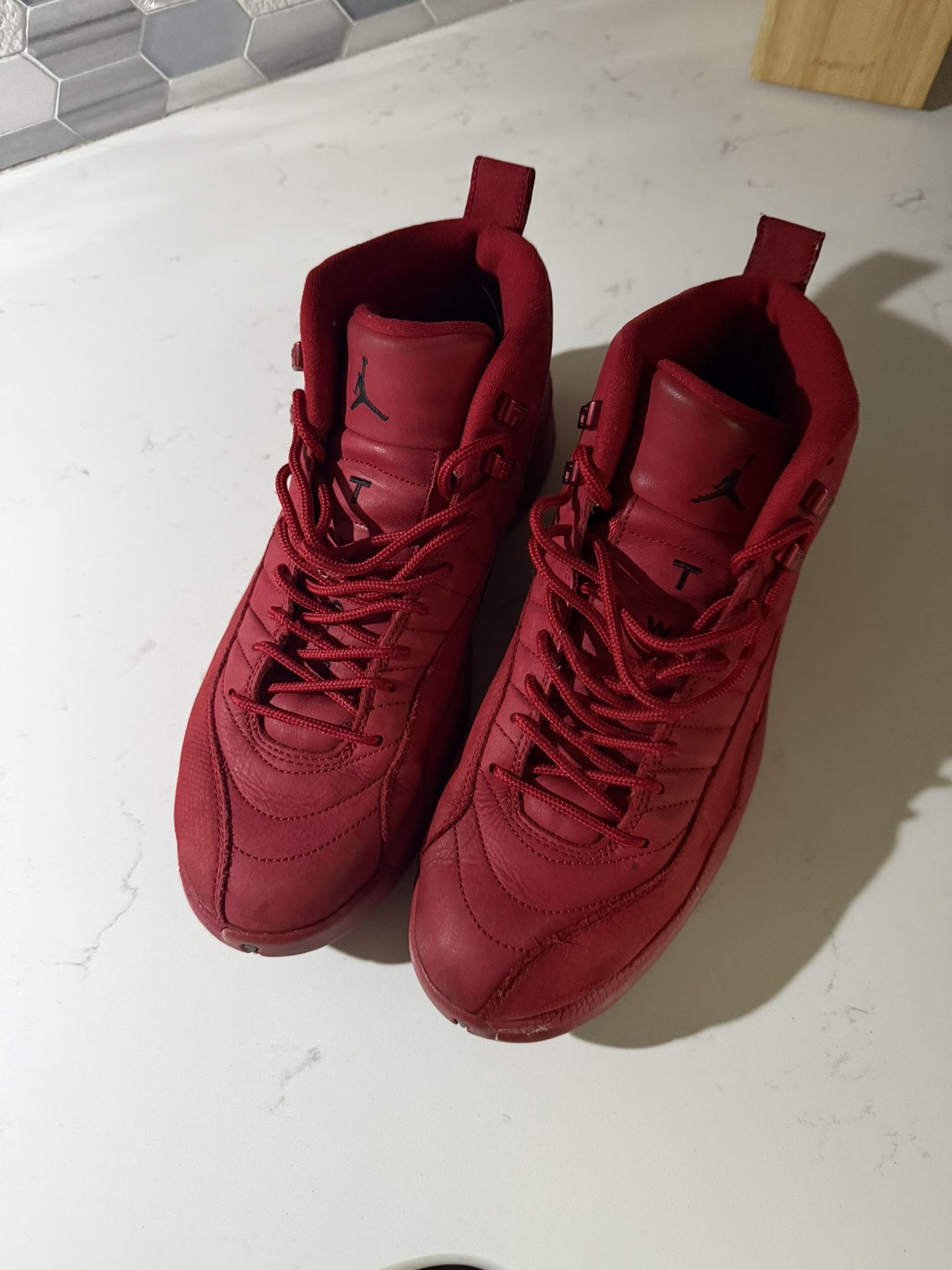 Jordan 12 Gym Red 75$ OBO