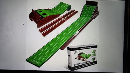 GOLF PUTTING MAT WITH Ball Return.