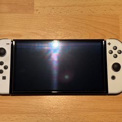 Nintendo Switch OLED White Bundle with Installed Games Digital Content