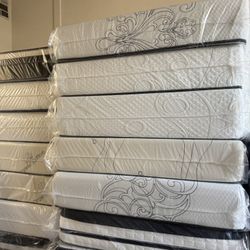 Memory Foam Mattress Brand New ! Queen Size 