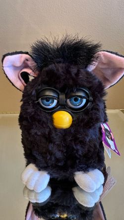 1998 Witch's Cat Furby – Looking for a New Spellbinding Home