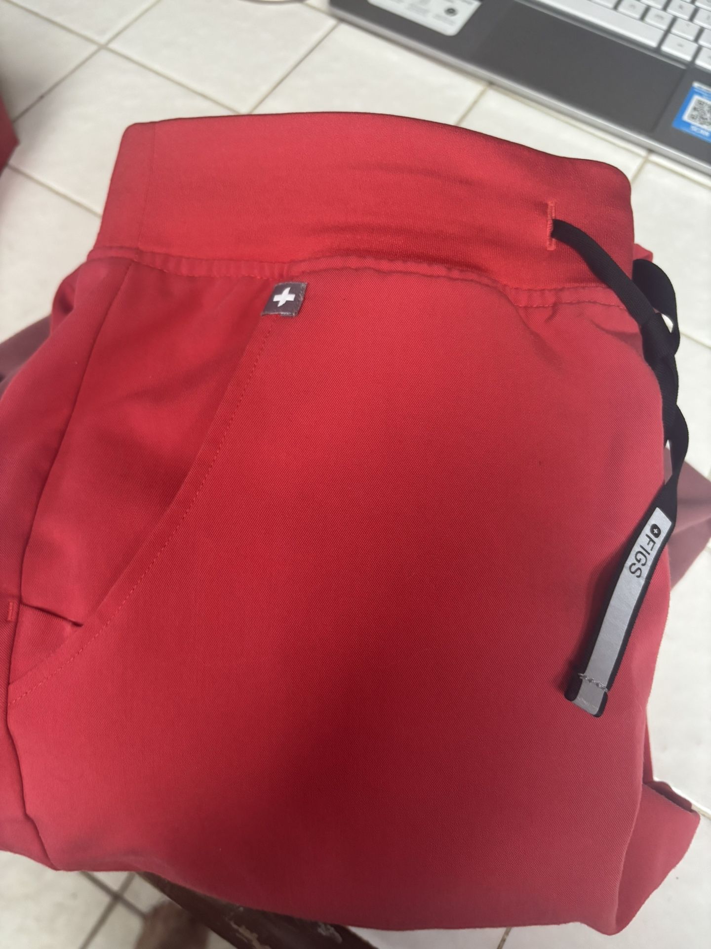 figs scrub pants