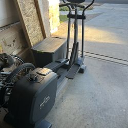 Elliptical NordicTrac CX938