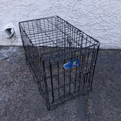 X Small pets crate pickup between 2;00-10:45 rainbow/charleston cash only read description