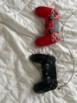 2 ps4 controllers
