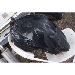 Yamaha R1 Gas Tank 2005 2006 2004