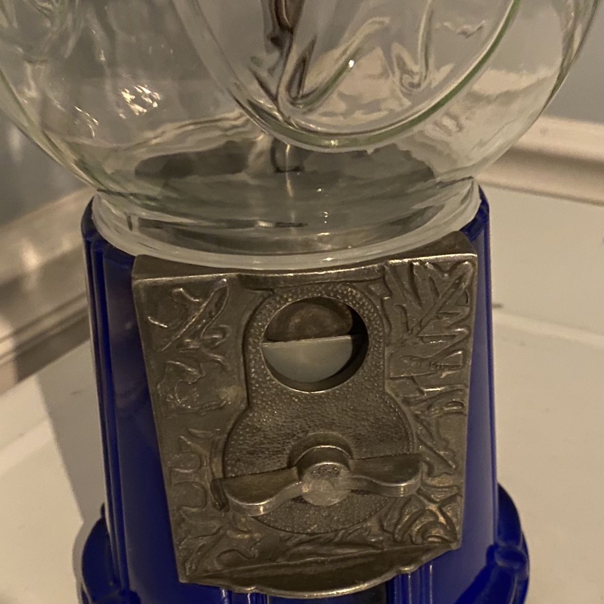 PILLSBURY DOUGHBOY GUMBALL MACHINE 12.5” BLUE METAL BASE GLASS GLOBE 2000