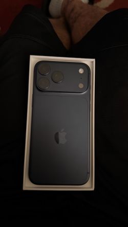 I phone 17 Pro Max Blue