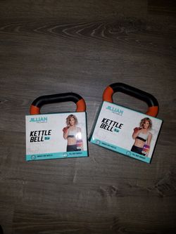 Set of TWO 5LB Kettlebells