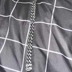 3 different gld bracelets 