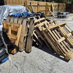 FREE PALLETS