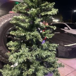 chrismtas tree 6.5'feet multi color and warm white 