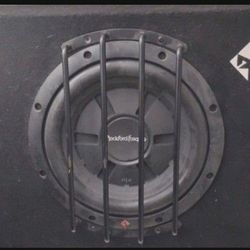 Rockford Fosgate R2S-1X10
Sealed truck-style enclosure with one 10" Prime subwoofer