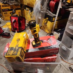DEWALT
XR 20V Lithium-Ion Cordless Rotary Drywall Cut-Out Tool (Tool Only)STORE PRICE $179