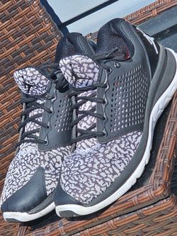 Jordan Trainer ST Black White Wolf Grey Elephant Mens 11.5 Sneakers 820253-012
