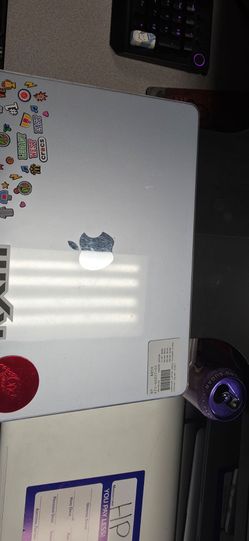 Apple 13-inch MacBook Air (2025) with the M4 chip
