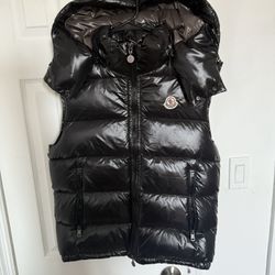 Moncler Vest  Size 2/ Medium 