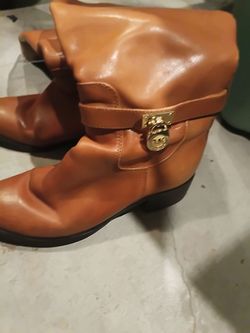 Michael Kors boots size 5 1/2