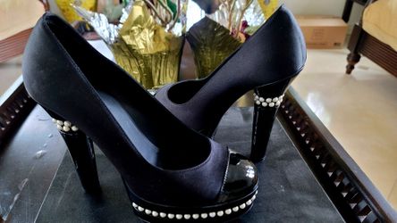 Chanel Pumps