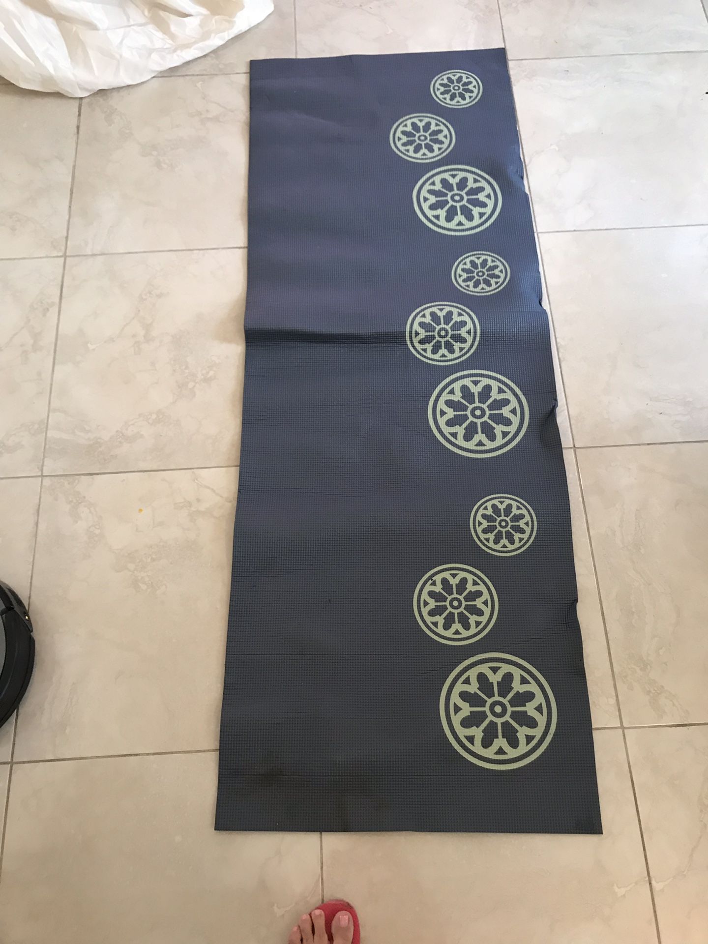 Yoga mat $3